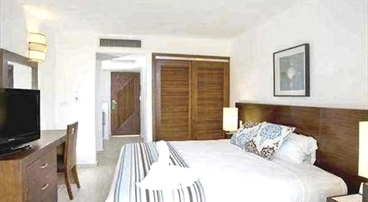 Beachfront Apt With Seaview Dining Patio Appartement Puerto Plata